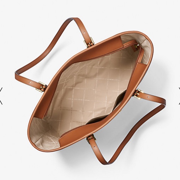 MICHAEL KORS
Jet Set Travel Large Logo Tote Shoulder Bag
COLOR BROWN
NWT - Picture 2 of 3